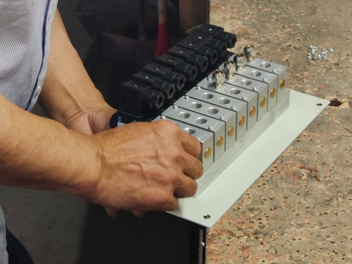 Skid-mounted Oxygen Generator for Gold Mine Skid-mounted Oxygen Generator for Gold Mine